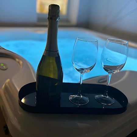 "Bea'S Terrace" - Private Jacuzzi And Panoramic Rooftop In The City Centre Cagliari Exterior foto