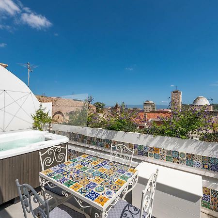 "Bea'S Terrace" - Private Jacuzzi And Panoramic Rooftop In The City Centre Cagliari Exterior foto